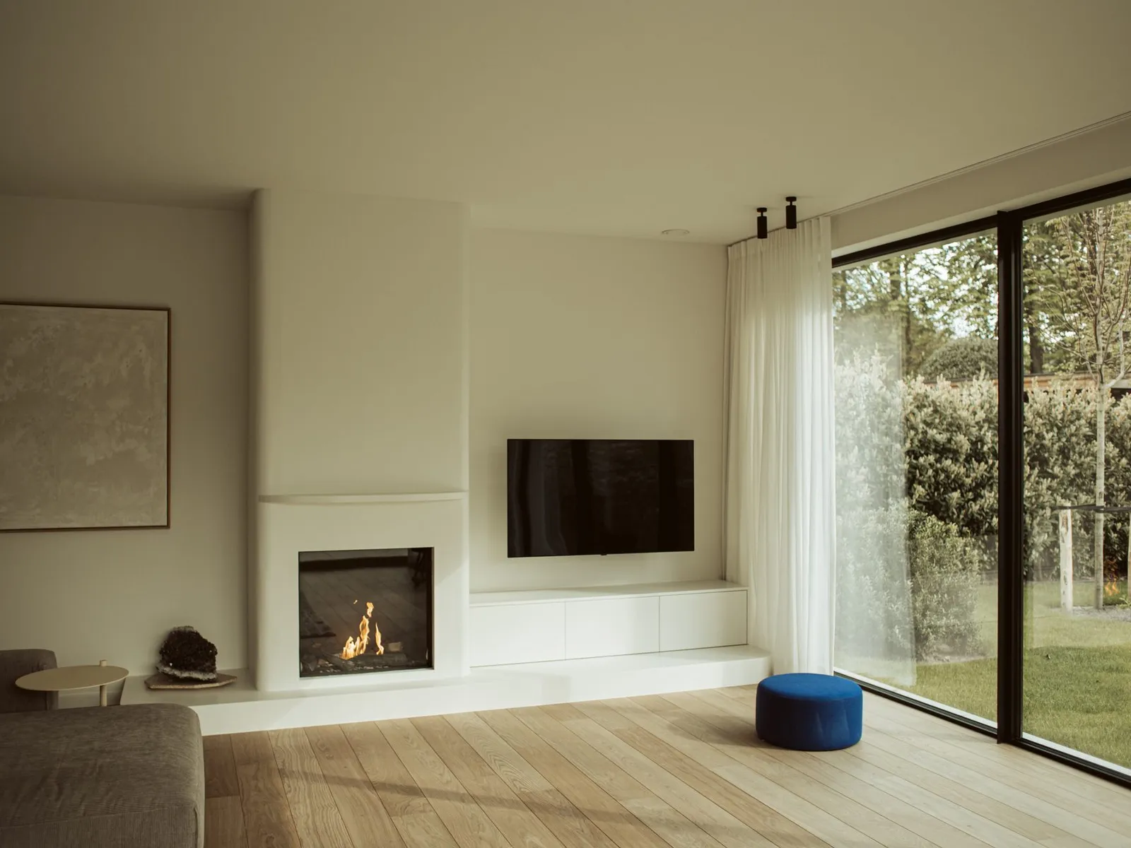 SKY Small Front bio 2