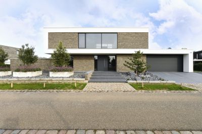 SKY LT pronkt in gloednieuwe luxe villa in Limburg!