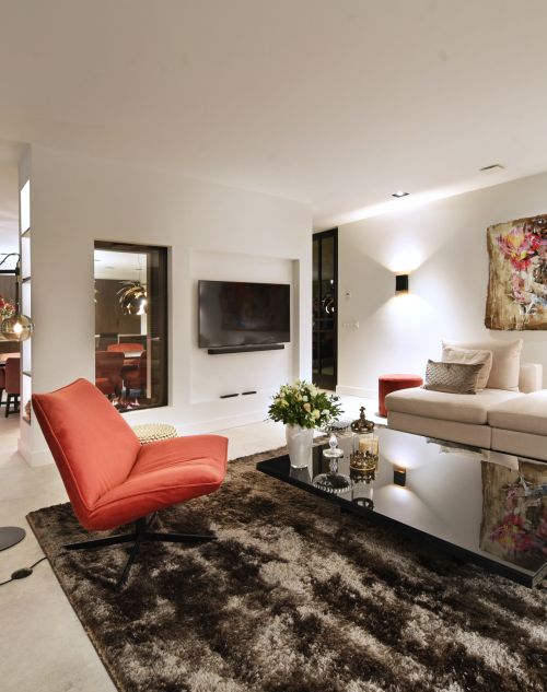 SKY LT pronkt in gloednieuwe luxe villa in Limburg!